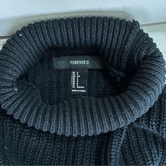 Forever 21 f21 Cropped Ribbed Turtleneck Sweater - Picture 4 of 6